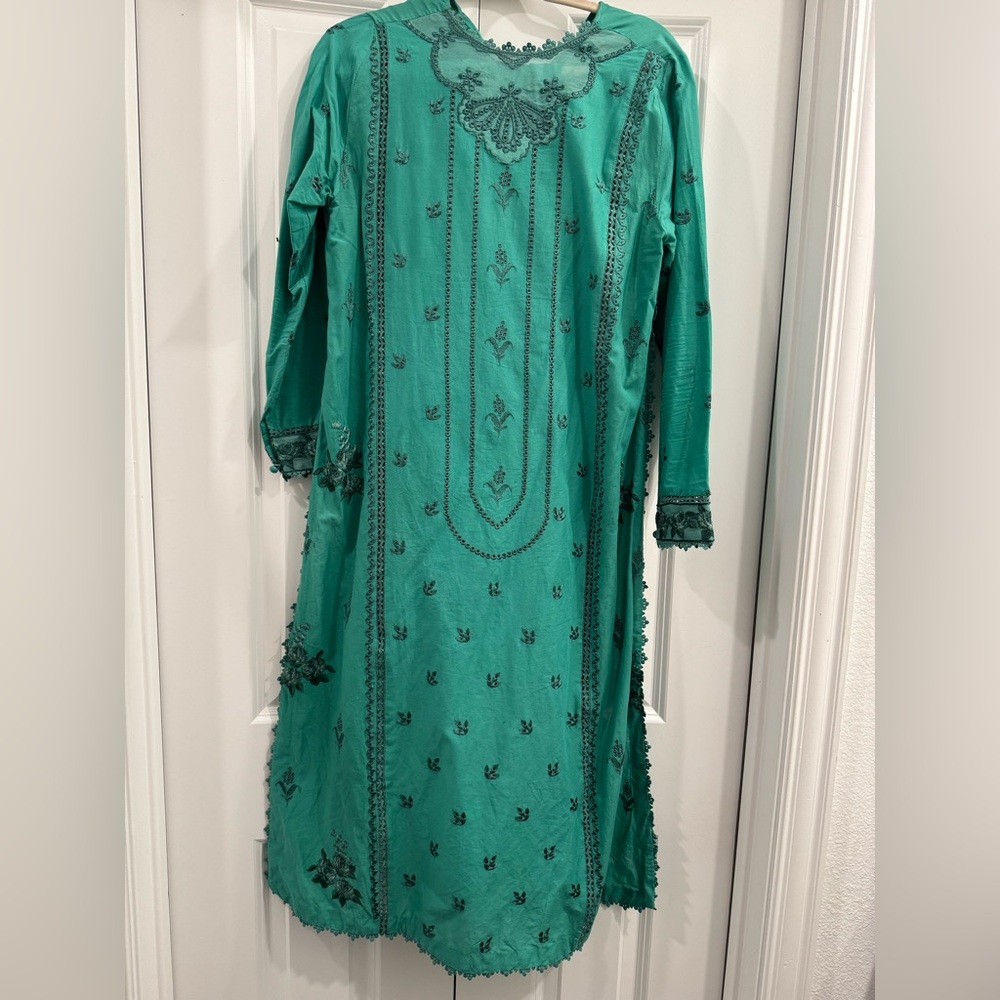 Ethnic pakistani Elegant Green Embroidered Dress